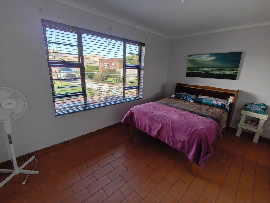 2 Bedroom Property for Sale in De Kelders Western Cape